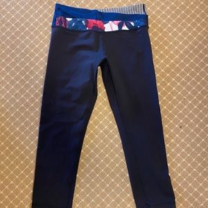 Lululemon Crop Size 6